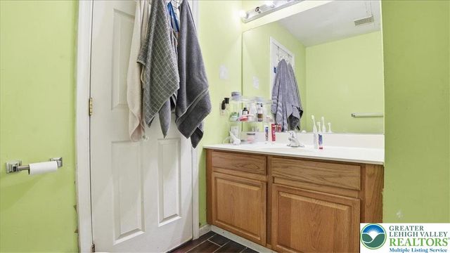 1953 Glendale Avenue, Bethlehem City, PA 18018