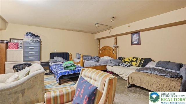 1953 Glendale Avenue, Bethlehem City, PA 18018