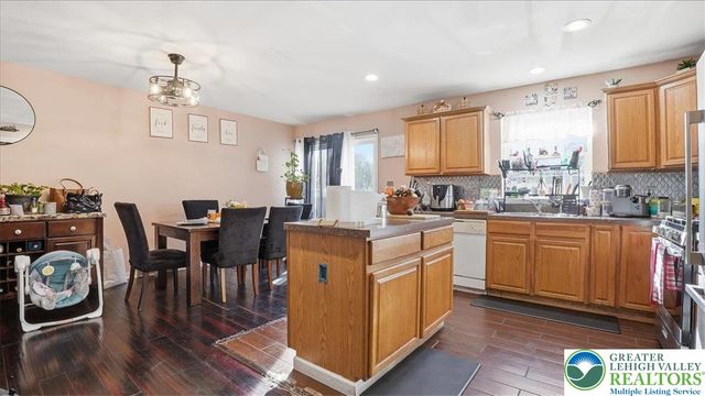 1953 Glendale Avenue, Bethlehem City, PA 18018