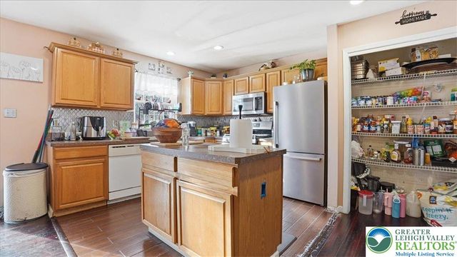 1953 Glendale Avenue, Bethlehem City, PA 18018