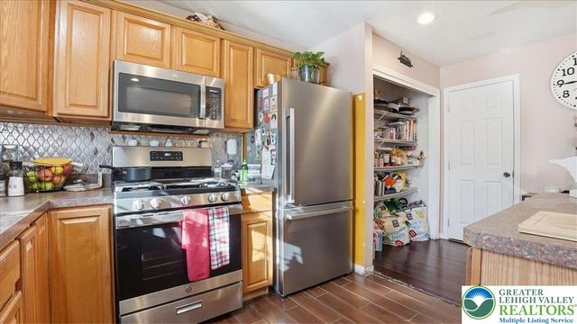 1953 Glendale Avenue, Bethlehem City, PA 18018