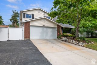 9887 S WIMBLETON DR, Sandy, UT 84092