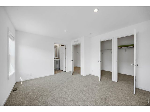 4247 Gaslamp Dr, Loveland, CO 80537