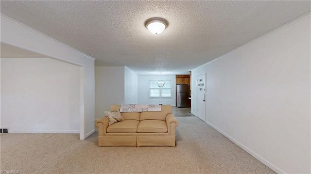 7950 E Holly Grove Road, Thomasville, NC 27360