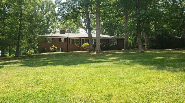 7950 E Holly Grove Road, Thomasville, NC 27360