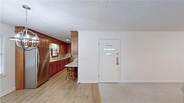 7950 E Holly Grove Road, Thomasville, NC 27360