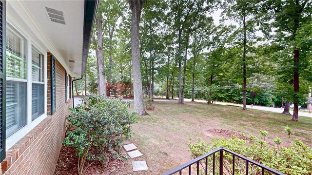 7950 E Holly Grove Road, Thomasville, NC 27360