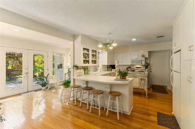 58 Plantation Court, Lake Jackson, TX 77566