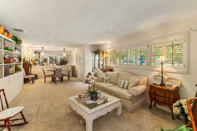 58 Plantation Court, Lake Jackson, TX 77566