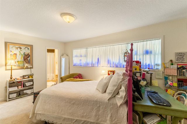 58 Plantation Court, Lake Jackson, TX 77566