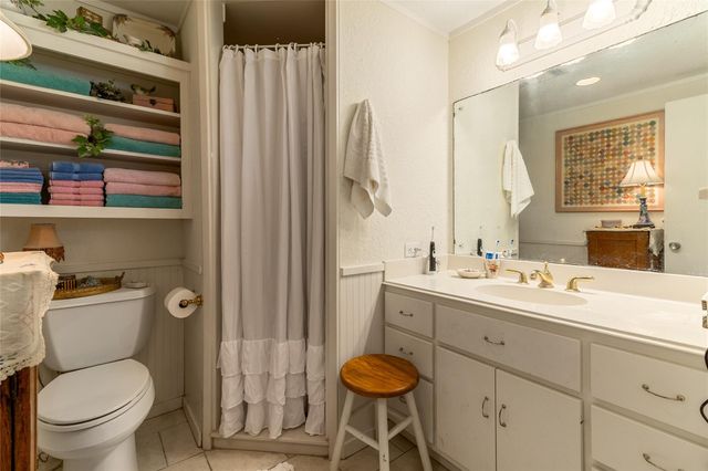 58 Plantation Court, Lake Jackson, TX 77566