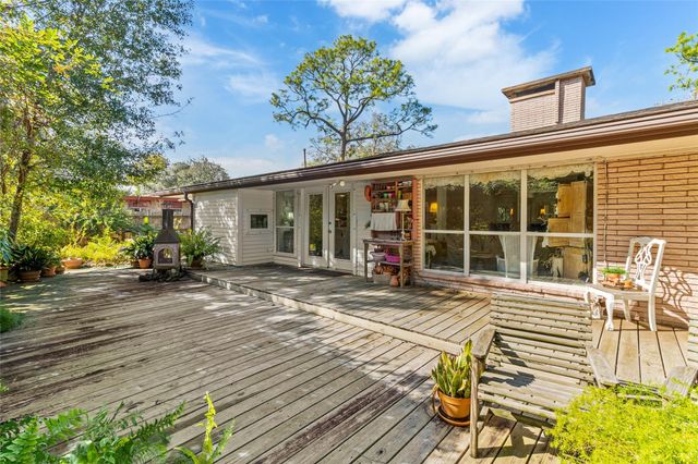 58 Plantation Court, Lake Jackson, TX 77566