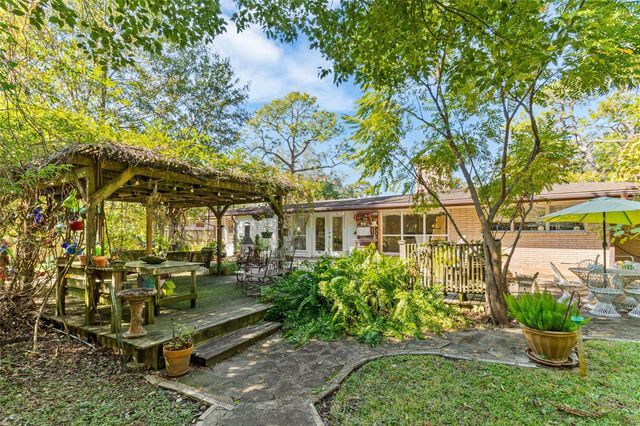 58 Plantation Court, Lake Jackson, TX 77566