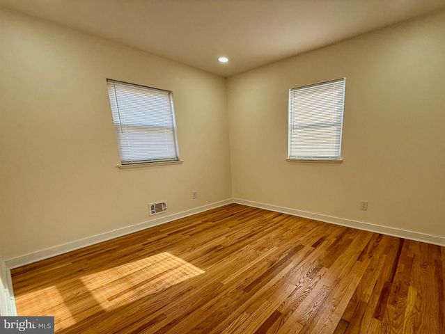 504 CRISFIELD RD, Baltimore, MD 21220