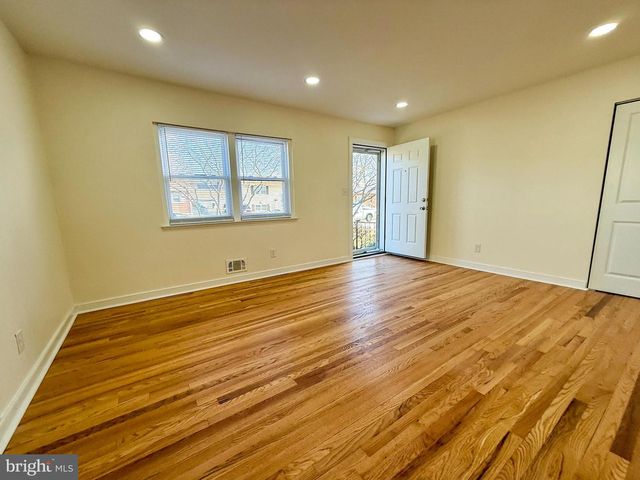 504 CRISFIELD RD, Baltimore, MD 21220