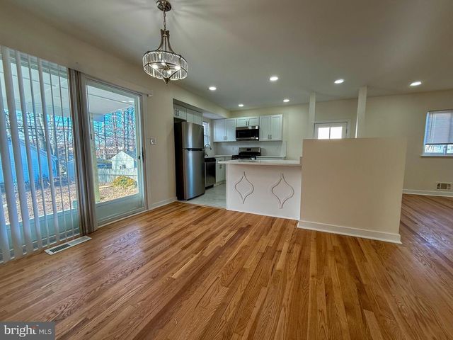 504 CRISFIELD RD, Baltimore, MD 21220