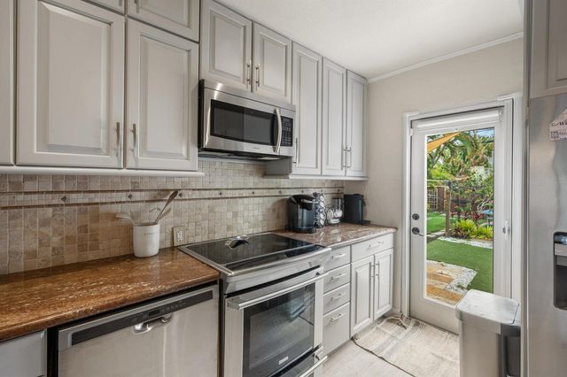 436 38th Street N, West Palm Beach, FL 33407