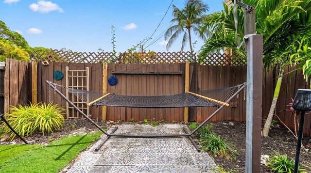436 38th Street N, West Palm Beach, FL 33407