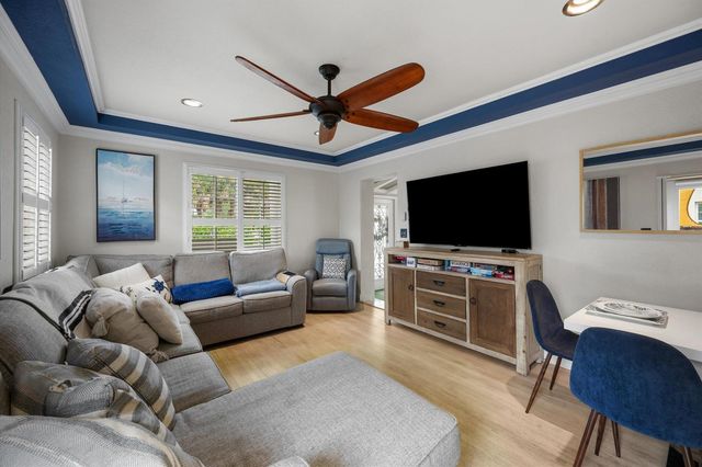 436 38th Street N, West Palm Beach, FL 33407