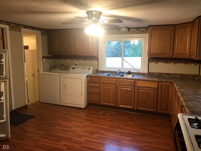 8675 S Bryan Street, Ora, IN 46968