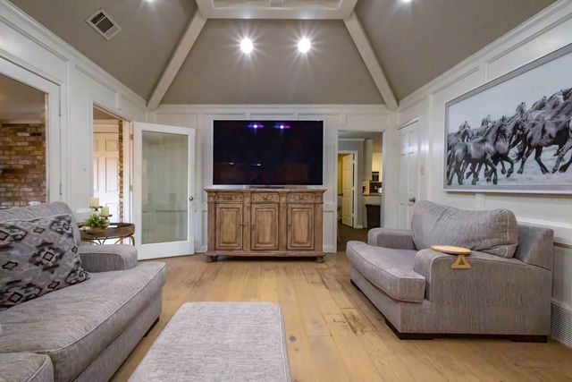 5101 2nd Street, Lubbock, TX 79416