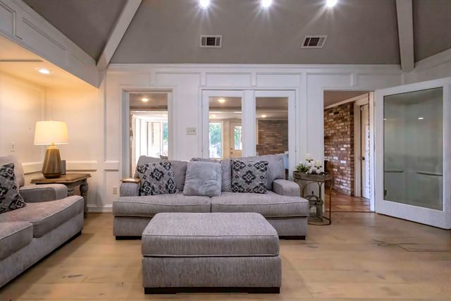 5101 2nd Street, Lubbock, TX 79416