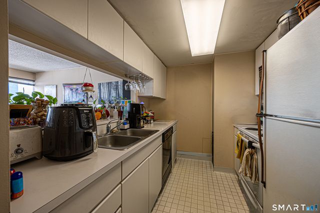 127 Greyrock Place 1611, Stamford, CT 06901