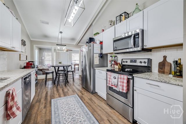 4 Dorchester Court, Savannah, GA 31406