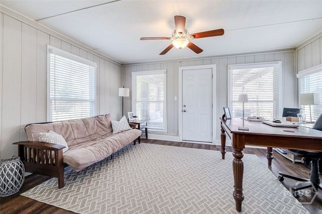 4 Dorchester Court, Savannah, GA 31406