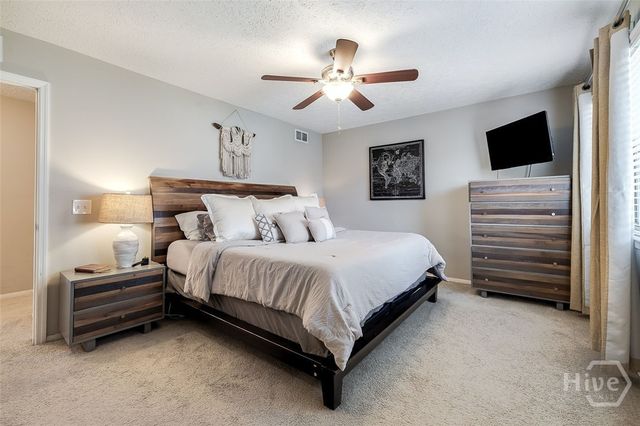 4 Dorchester Court, Savannah, GA 31406