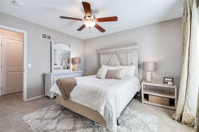 4 Dorchester Court, Savannah, GA 31406