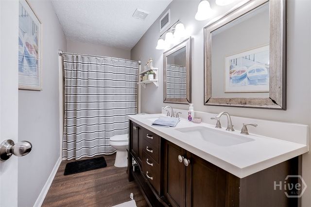 4 Dorchester Court, Savannah, GA 31406