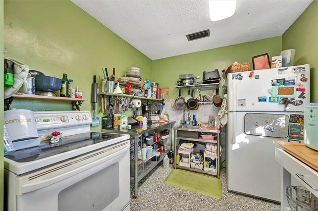 8325 112TH STREET 201, Seminole, FL 33772