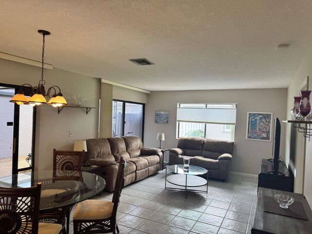 14822 Wildflower Lane, Delray Beach, FL 33446