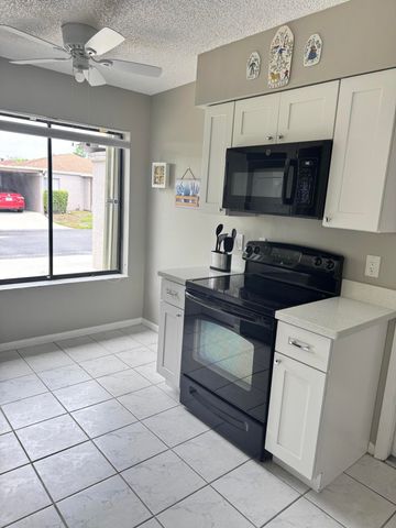 14822 Wildflower Lane, Delray Beach, FL 33446