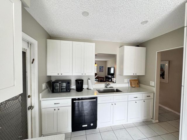 14822 Wildflower Lane, Delray Beach, FL 33446