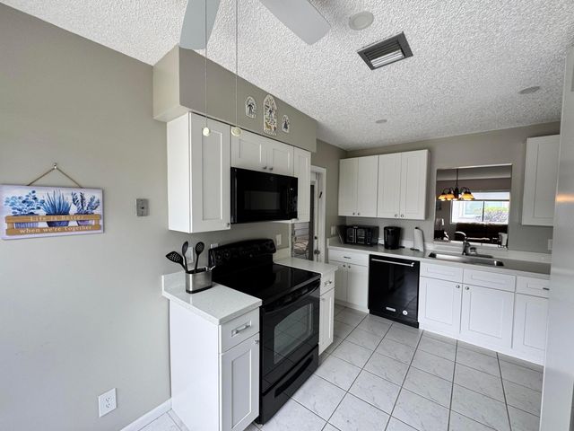 14822 Wildflower Lane, Delray Beach, FL 33446