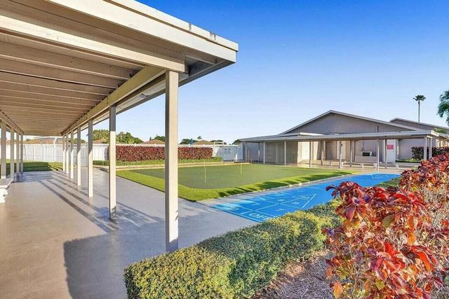 14822 Wildflower Lane, Delray Beach, FL 33446