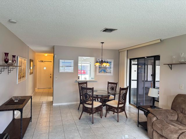 14822 Wildflower Lane, Delray Beach, FL 33446