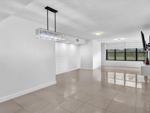 2659 Carambola Circle N 106, Coconut Creek, FL 33066