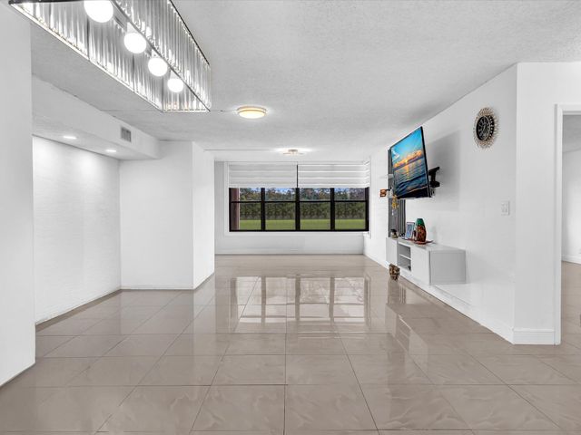 2659 Carambola Circle N 106, Coconut Creek, FL 33066
