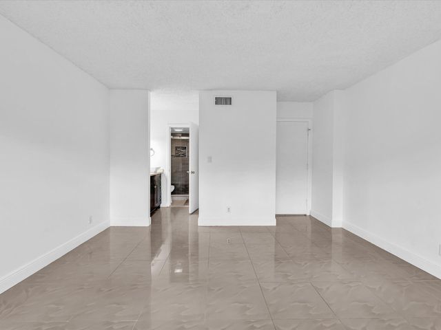 2659 Carambola Circle N 106, Coconut Creek, FL 33066