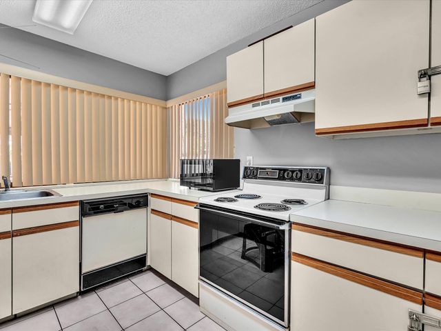 2659 Carambola Circle N 106, Coconut Creek, FL 33066