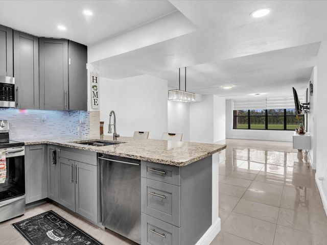 2659 Carambola Circle N 106, Coconut Creek, FL 33066
