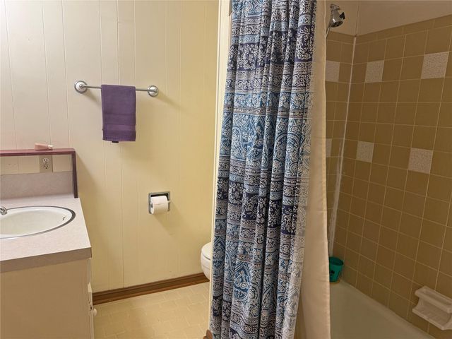 192 Sam Houston Loop, Point Blank, TX 77364