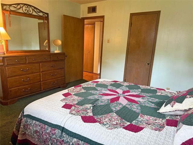 192 Sam Houston Loop, Point Blank, TX 77364