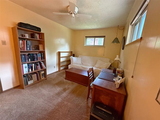 192 Sam Houston Loop, Point Blank, TX 77364