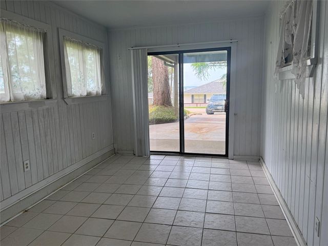 192 Sam Houston Loop, Point Blank, TX 77364