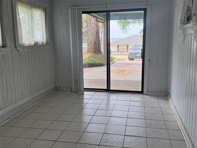 192 Sam Houston Loop, Point Blank, TX 77364