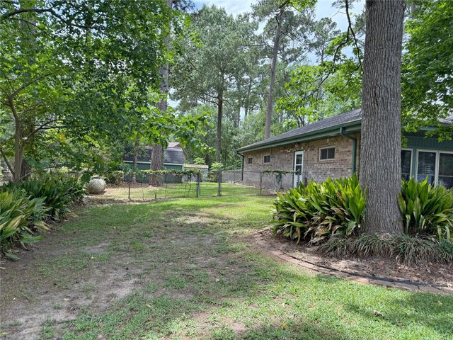 192 Sam Houston Loop, Point Blank, TX 77364